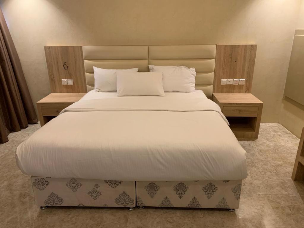 Almakan Hotel 113 Рияд Екстериор снимка
