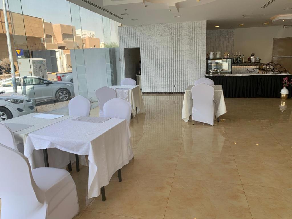Almakan Hotel 113 Рияд Екстериор снимка